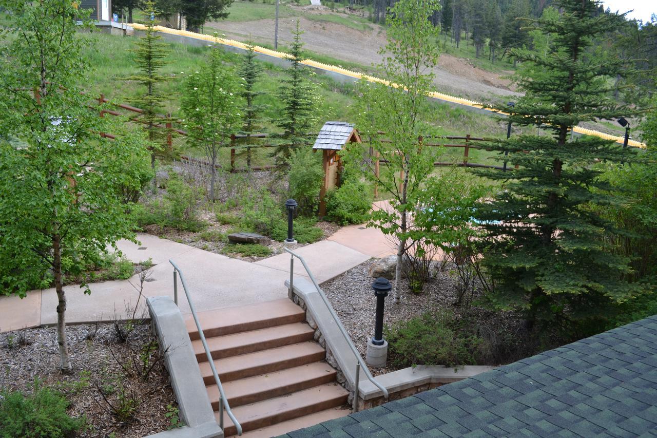 Taynton Lodge At Panorama Mountain Village Resort Extérieur photo